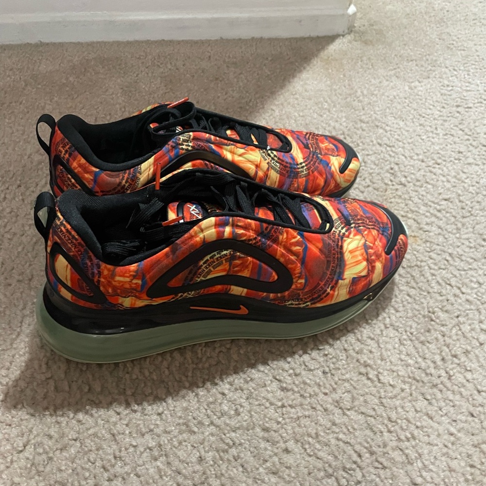Nike Air Max720 - Picture 2 of 5